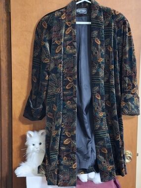 Women's Velvet Open-Front Jacket in Multicolor Leaf Print